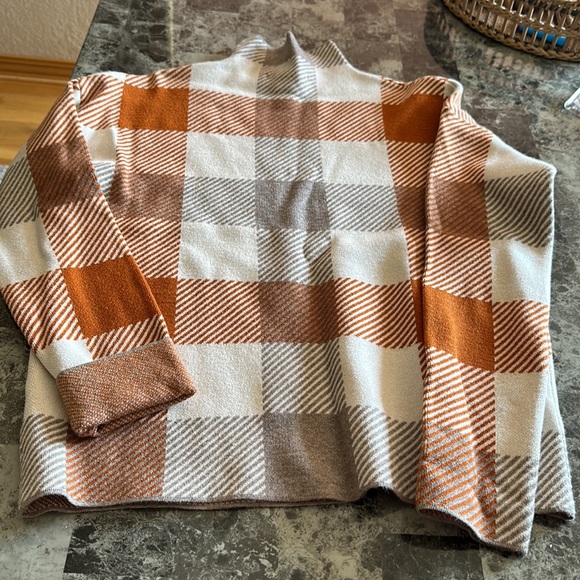 Tahari fall sweater - Picture 6 of 7